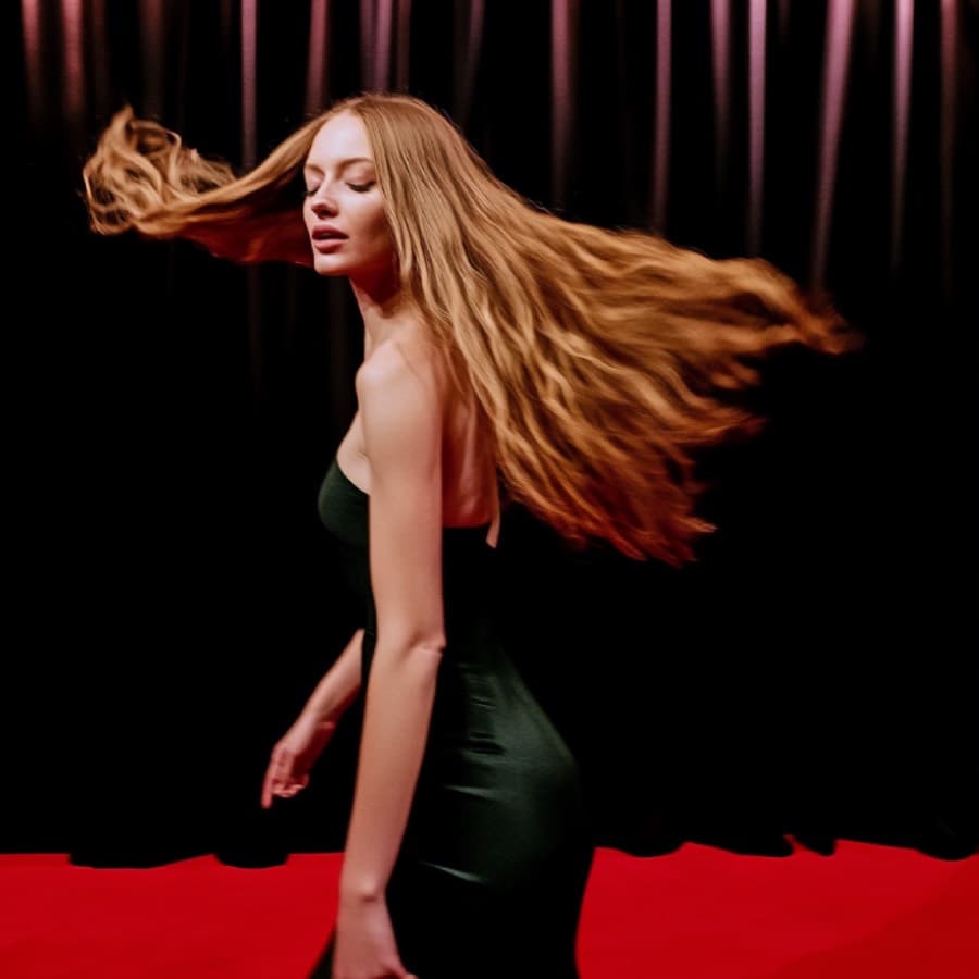 Slow Motion Red Carpet Effect